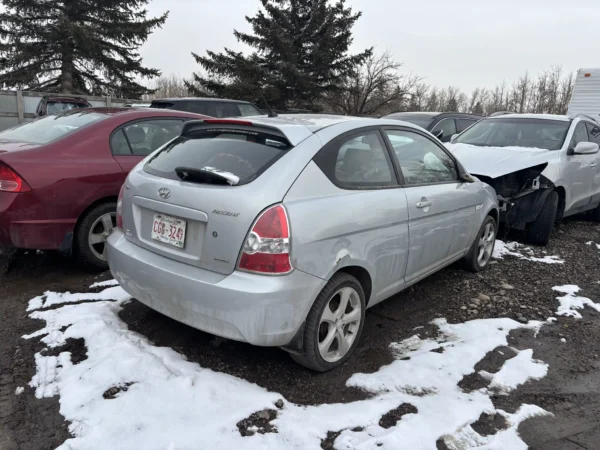 Hyundai Accent Strathmore - Image 2