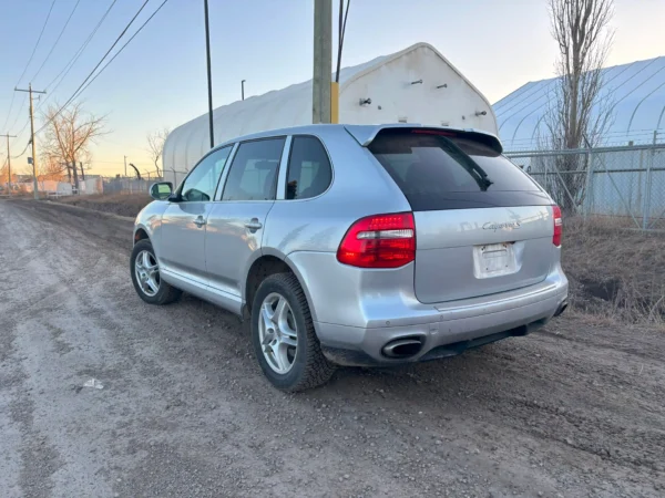 Porsche Cayenne - Image 2