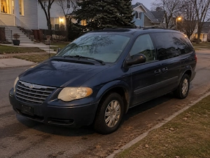 Chrysler Town & Country purchased in Strathmore by Alberta Cash for Cars